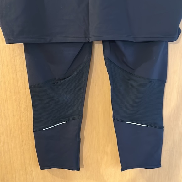 Athleta Contender 2 in 1 Skirt Skort Capri Cropped Leggings Black Size Small - Picture 10 of 14